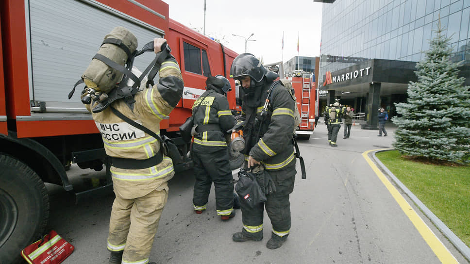 После поступления сигнала о возгорании на место были направлены расчеты пожарно-спасательных частей Воронежа