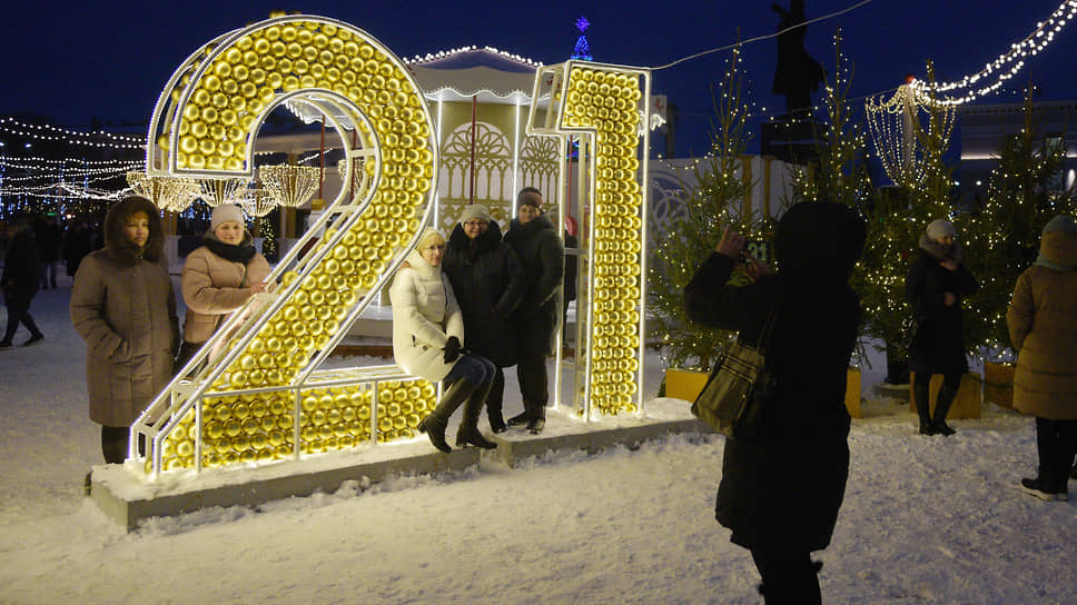 Новогоднее оформление площади Ленина. Декабрь 2020 года