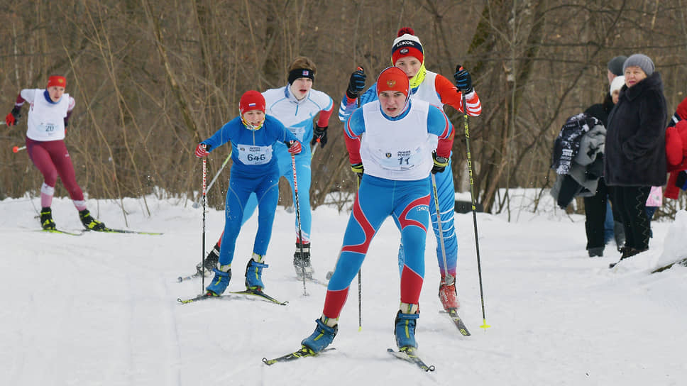 В семейной лыжной гонке участие приняли свыше 50 воронежских семей
