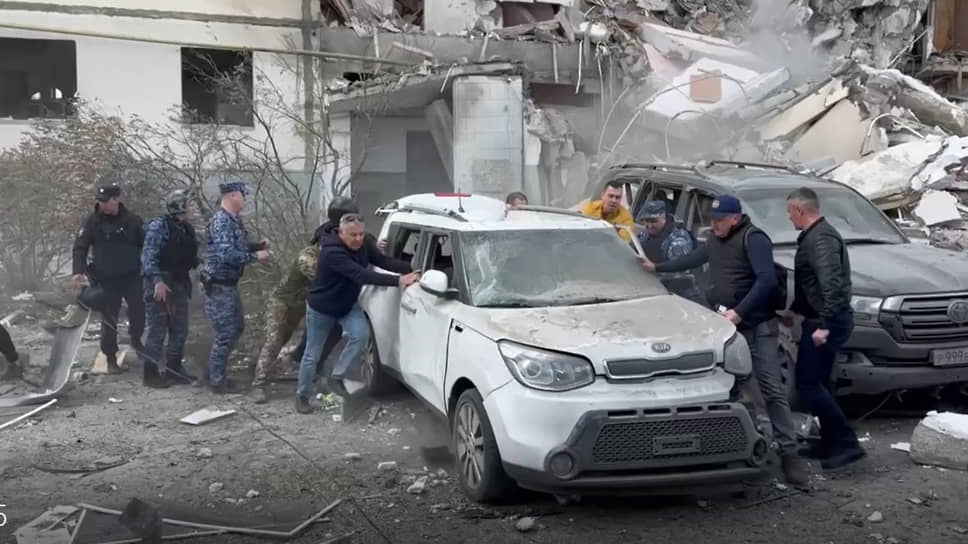 В Белгород направлены медики из федеральных центров и Москвы: специалисты медицины катастроф, скорой помощи, анестезиологи-реаниматологи, травматологи, торакальные хирурги и нейрохирурги