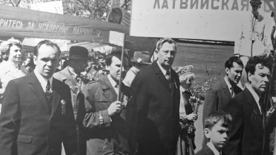 Демонстрация 1 мая 1972 года в Тамбове, завод &quot;Полимермаш&quot;