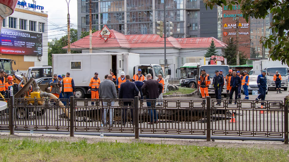 Утром 21 мая аварийная бригада приступила к земельным работам
