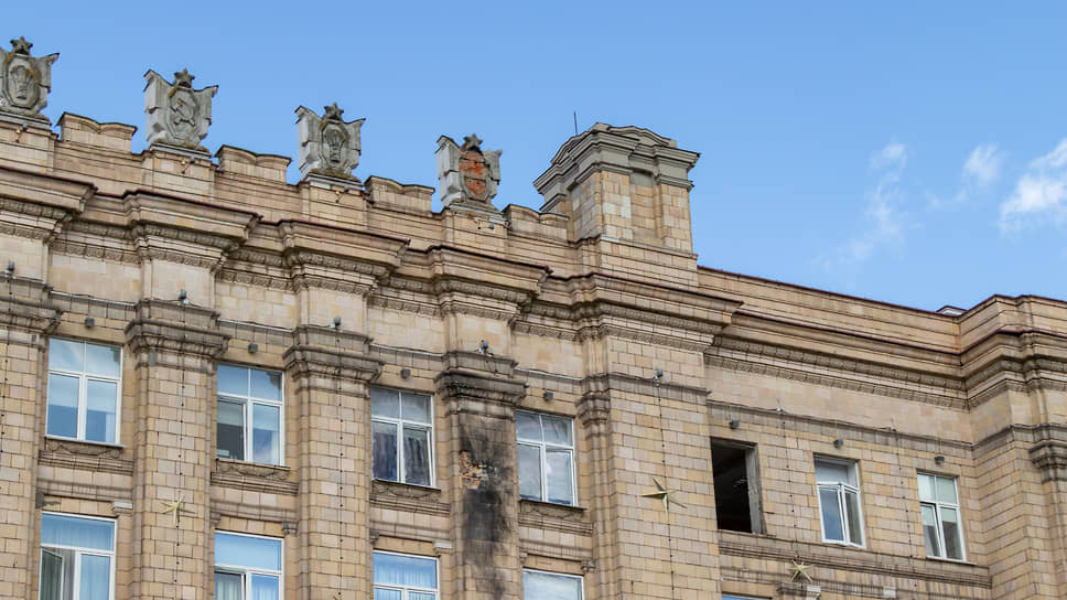 В результате атаки украинских беспилотников был поврежден кабинет губернатора Белгородской области Вячеслава Гладкова, об этом сообщил он сам во время пресс-конференции 