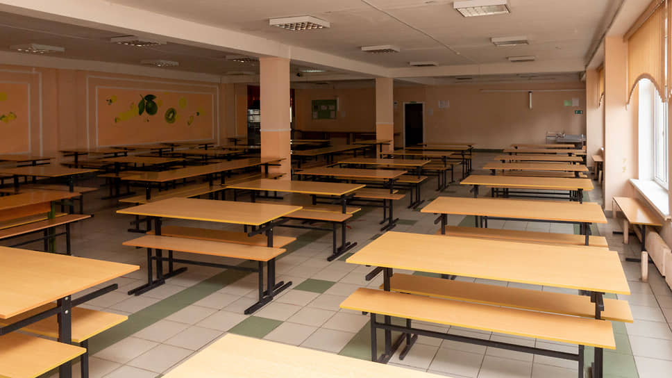 Помещение столовой в период ремонта. Сейчас все работы завершены