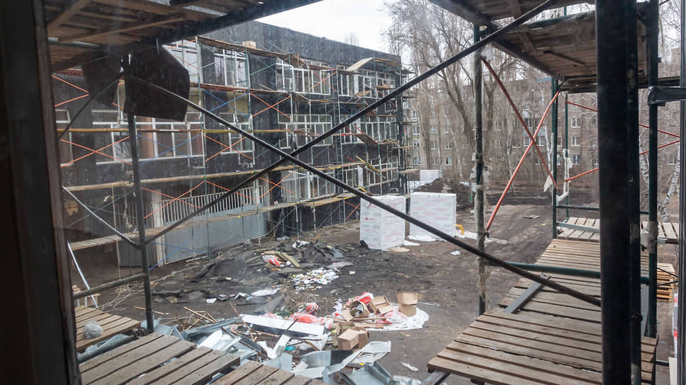 Территория лицея в ходе реконструкции. На сегодняшний день строительные работы закончены