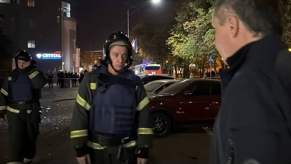 В целом по региону, согласно ежедневному отчету губернатора Вячеслава Гладкова, со стороны Украины выпустили более 130 БПЛА и 55 различных боеприпасов