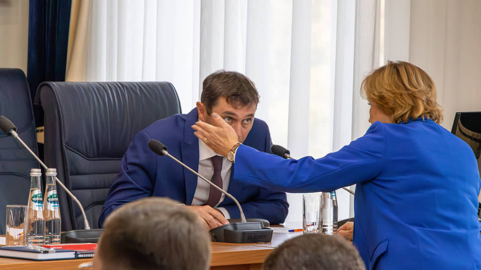 Мэр Воронежа Сергей Петрин на первом заседании нового созыва городской думы