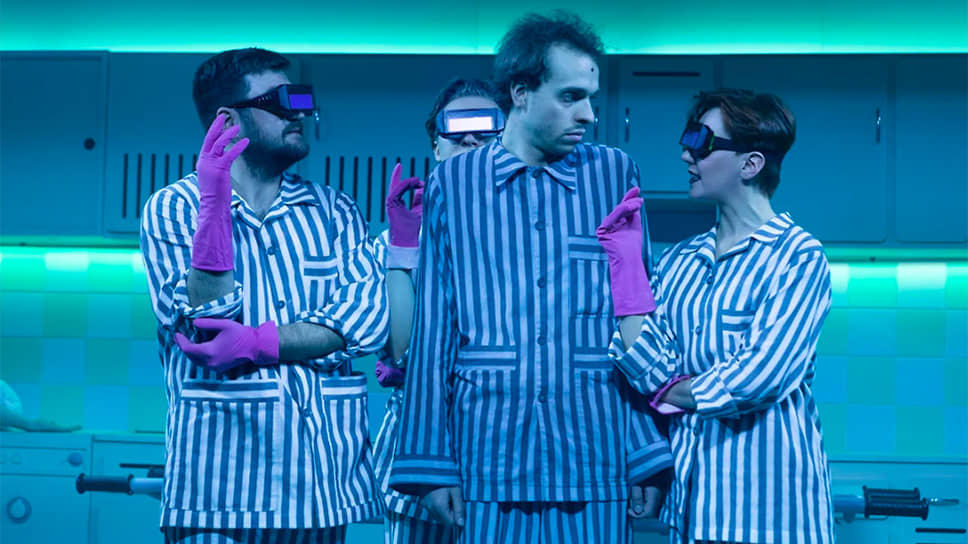 Спектакль «Бойня №5» в Никитинском театре в Воронеже