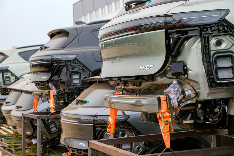 С начала года «Моторинвест» произвел 3,5 тыс. электромобилей и гибридов Evolute. Большая часть произведенных авто пришлась на гибридную модель Evolute I-Space