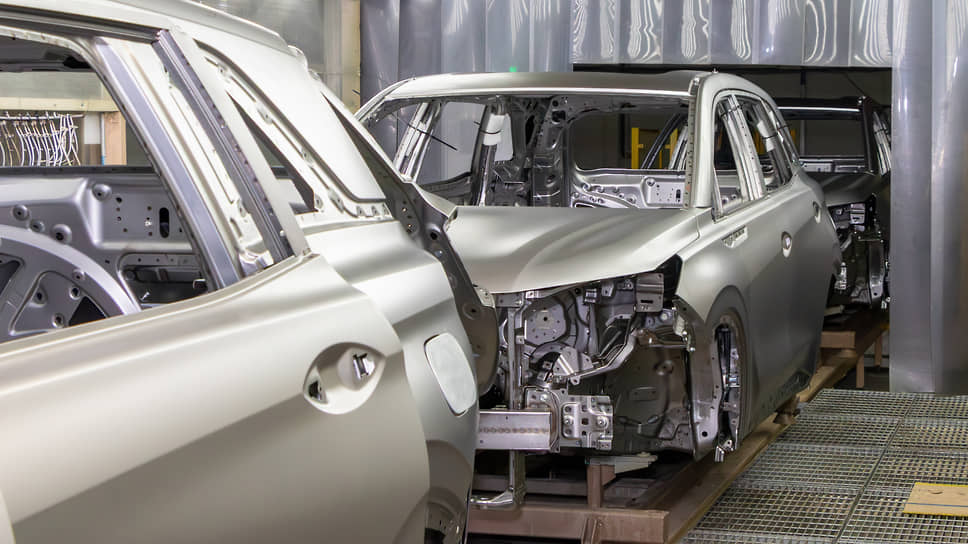 На окрасочном производстве модернизированы технологические участки, что позволяет адаптировать процесс под российские материалы