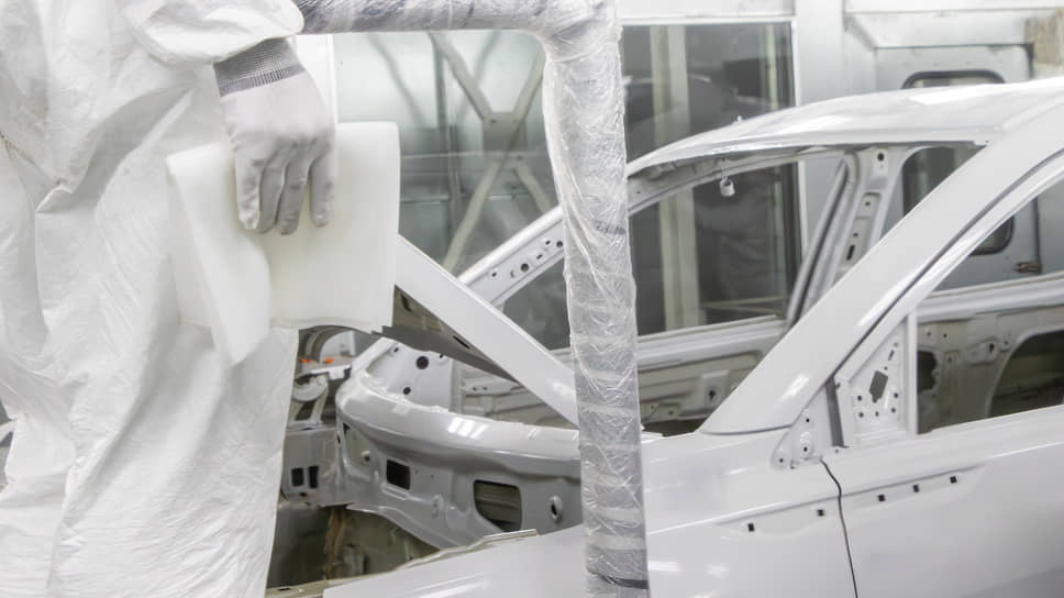 Окрасочные операции выполняются с использованием отечественных материалов, адаптированных под технологические требования завода