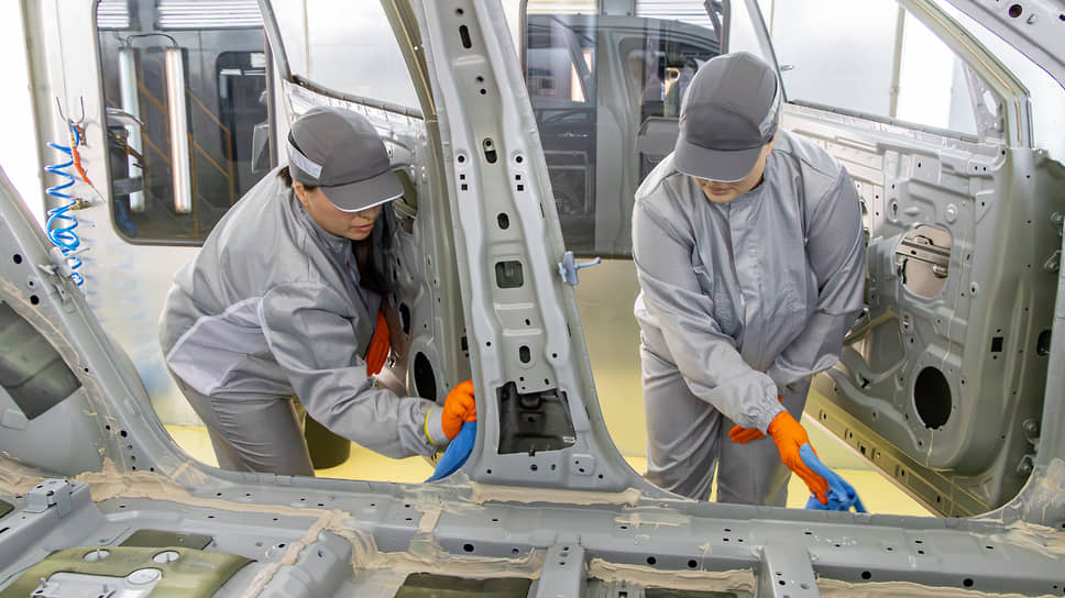 Система контроля качества охватывает каждый этап окраски, включая обработку труднодоступных зон кузова