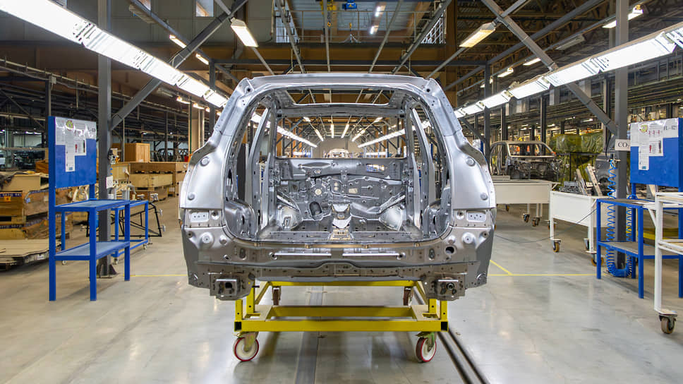 Готовые кузова проходят контроль геометрии и качества соединений перед дальнейшими этапами сборочного цикла