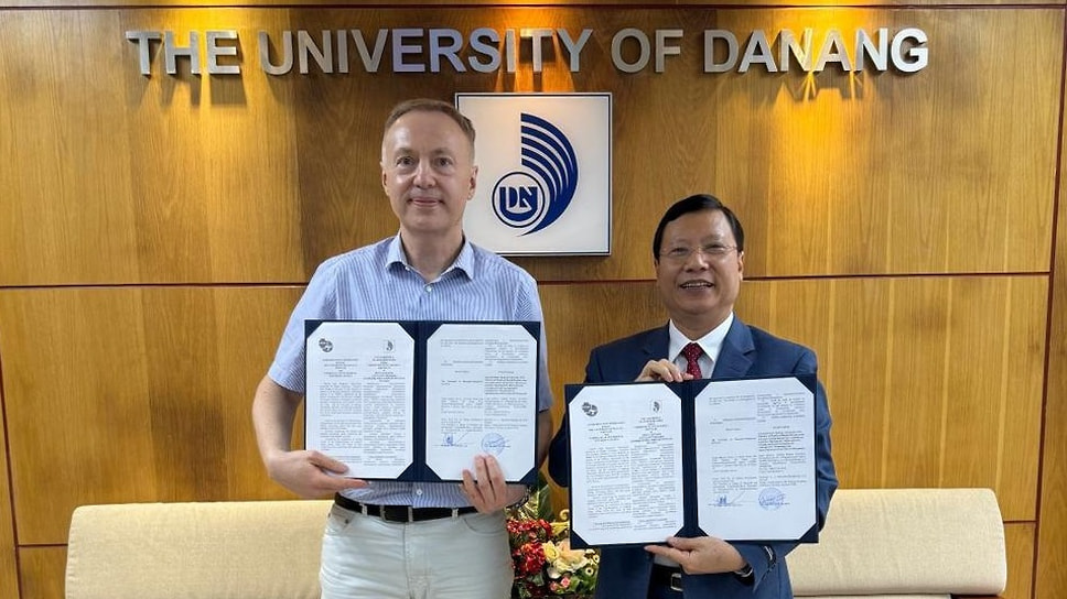 Подписание соглашения между ЯГМУ и Университетом Дананга