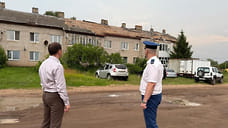 В поселке под Ярославлем ветер снес крыши домов