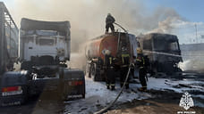 В Ярославле сгорели бензовоз и два грузовика