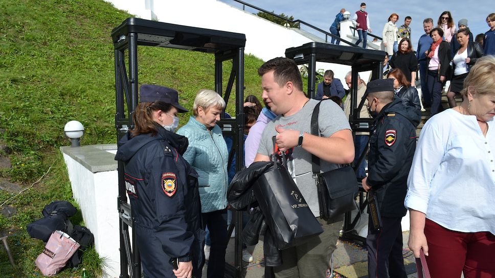 Проверка безопасности при входе на пир