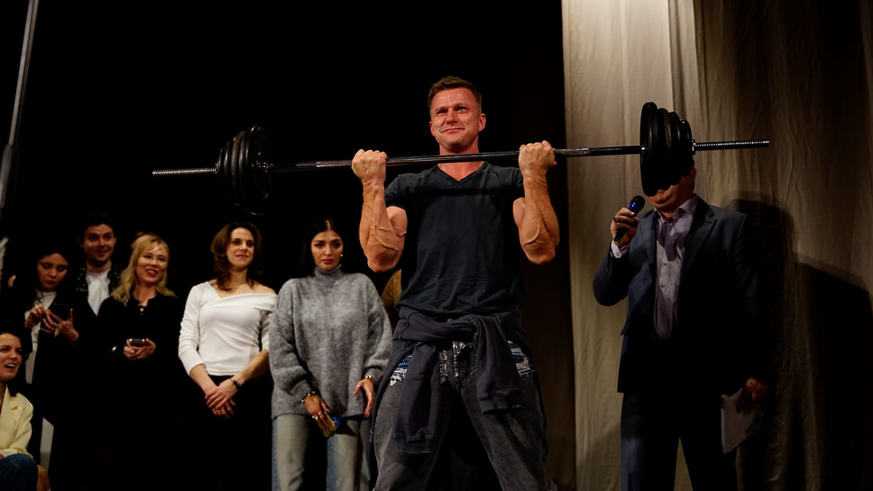 Выпускник ЯГТИ Роман Курцын, курс Александра Кузина