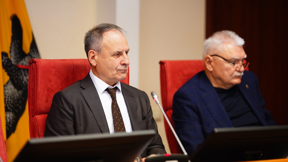 Михаил Боровицкий (слева)