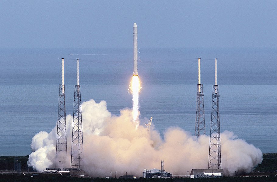 <B>Внеземной успех</B><br>Ракеты компании SpaceX могут заменить "Союзы" в доставке космонавтов на МКС