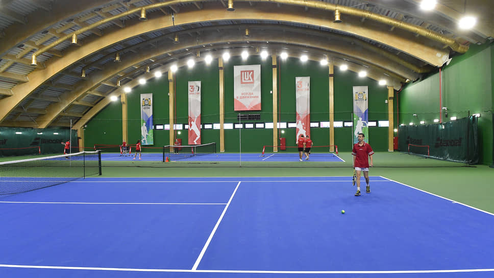 В теннисном центре проходит подготовка сборной команды округа к Первенству России