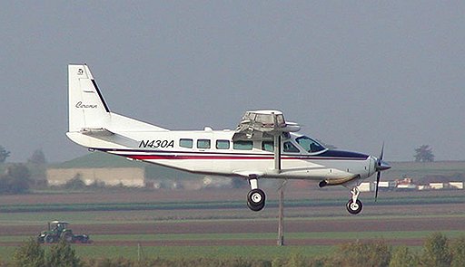 Cessna Grand Caravan — за нимает третье место в рейтинге мировой популярности. Самолет рассчита н на перевозку 6–14 пассажиров на расстояние до 1900 км, крейсерская скорость 341 км/ч. Каталожная стоимость — $2,01 млн