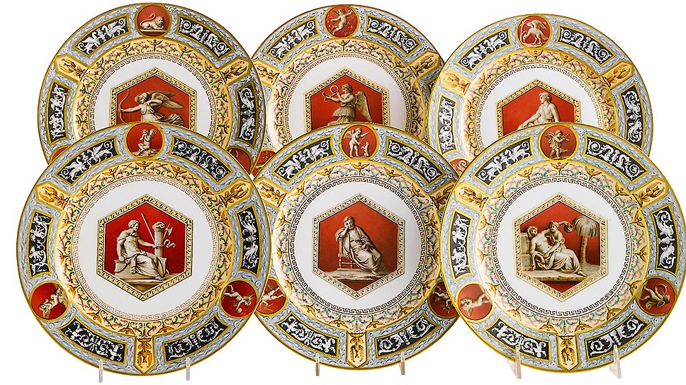 Шесть тарелок из Рафаэлевского сервиза, ИФЗ, период Екатерины II, 1760-е годы, Sotheby&#39;s 