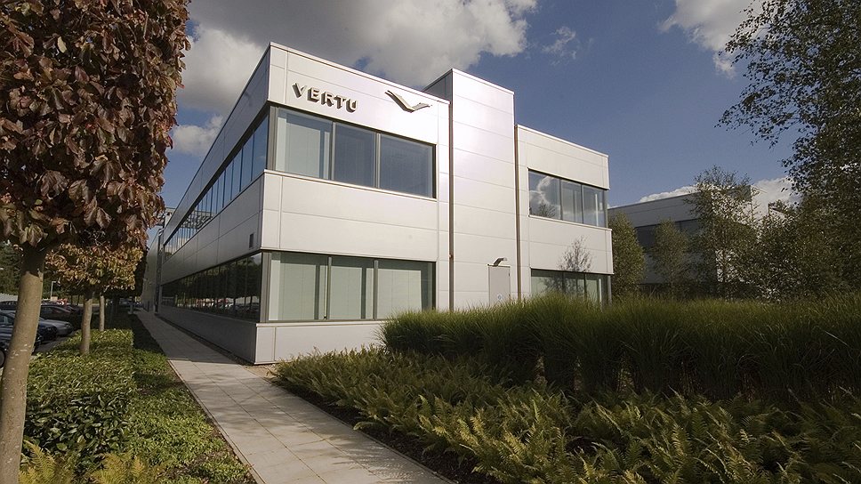 Производство Vertu расположено в британском графстве Гемпшир, в деревне Черч-Крукхем