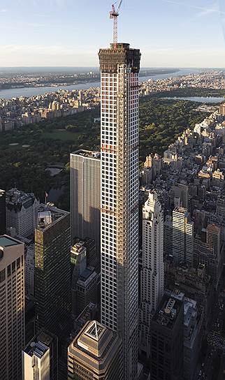 Во всей Северной Америке трудно найти лучшее местоположение, чем у 432 Park Avenue, с панорамными видами на Центральный парк и весь Нью-Йорк