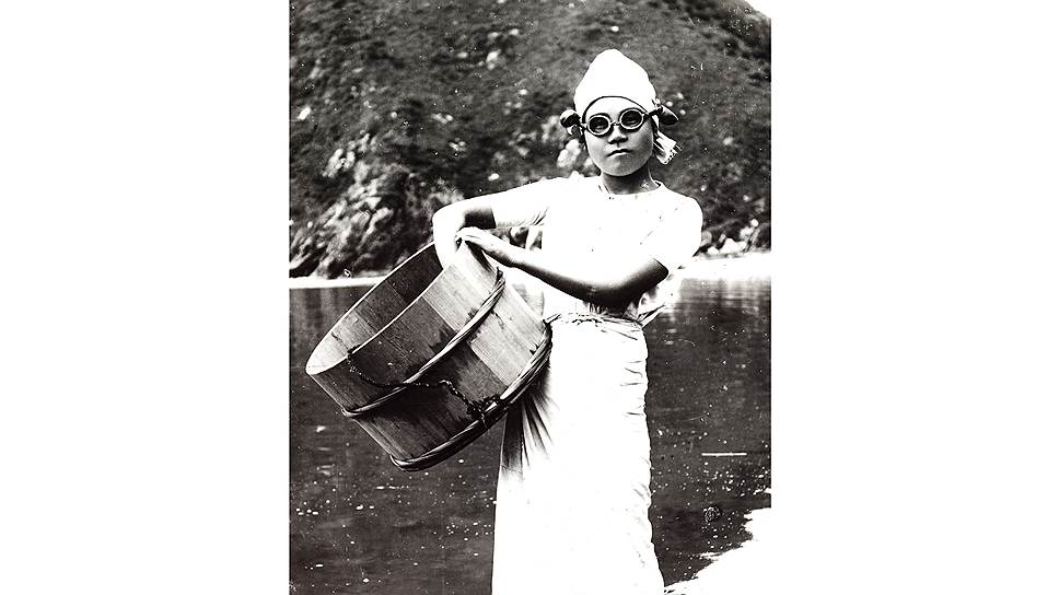 Ныряльщица за жемчугом, 1920-1930-е годы 
