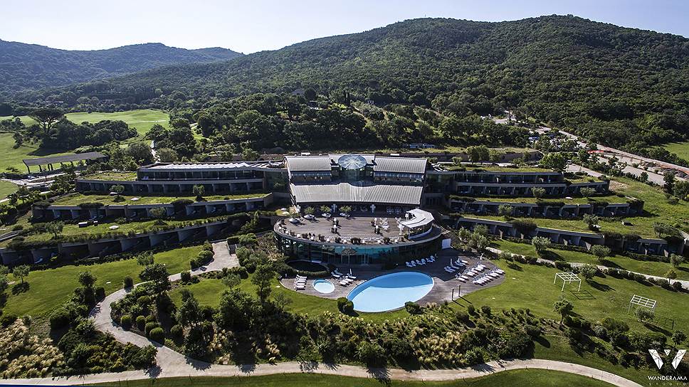 Территория курорта Argentario Golf Resort &amp; Spa