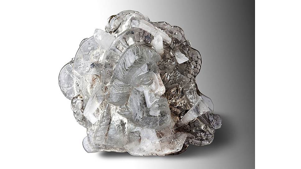 Скульптура Variation of Liberty Марии Кошенковой, стекло, серебрение
