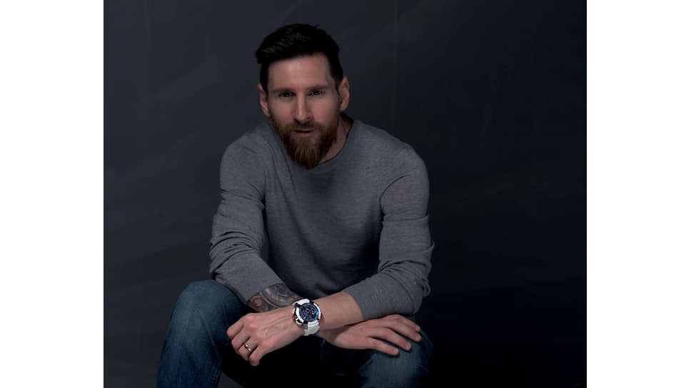 Лионель Месси в часах Jacob & Co Epic X Chrono Messi Titanium, титановый корпус, 47 мм, скелетон, хронограф