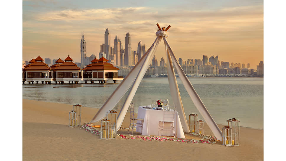 На территории отеля The Palm Dubai Resort