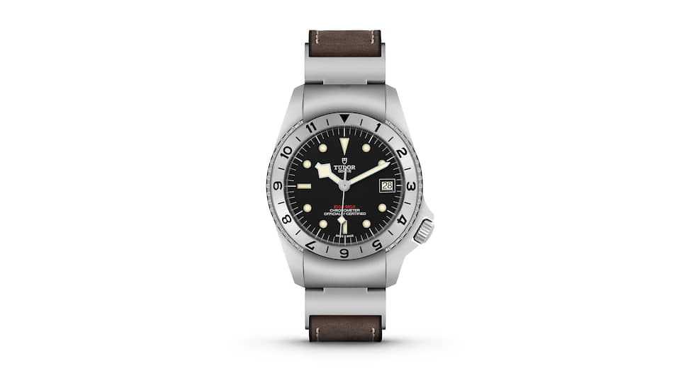 Tudor Black Bay P01, автоматический механизм с 70-часовым запасом хода в стальном корпусе 42 мм. Часы получили премию Challenge на женевском Гран-при 2019 года