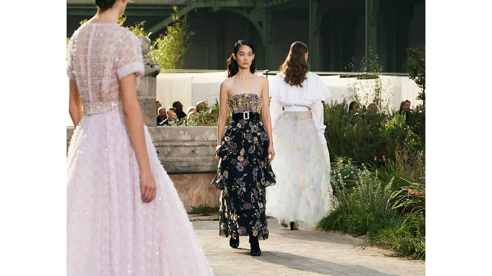 Показ коллекции haute couture сезона «весна-лето 2020»