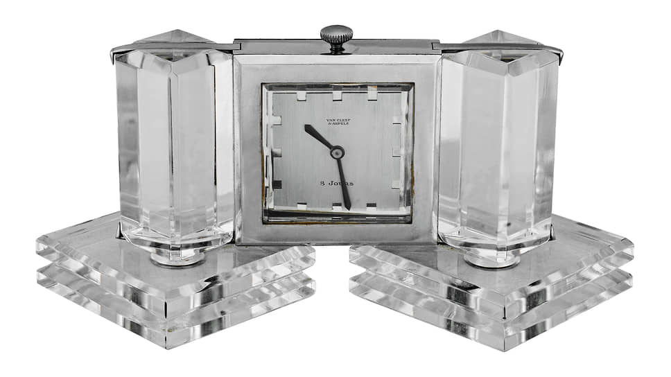 Настольные часы, сталь, горный хрусталь, 1934 год. Коллекция Van Cleef & Arpels