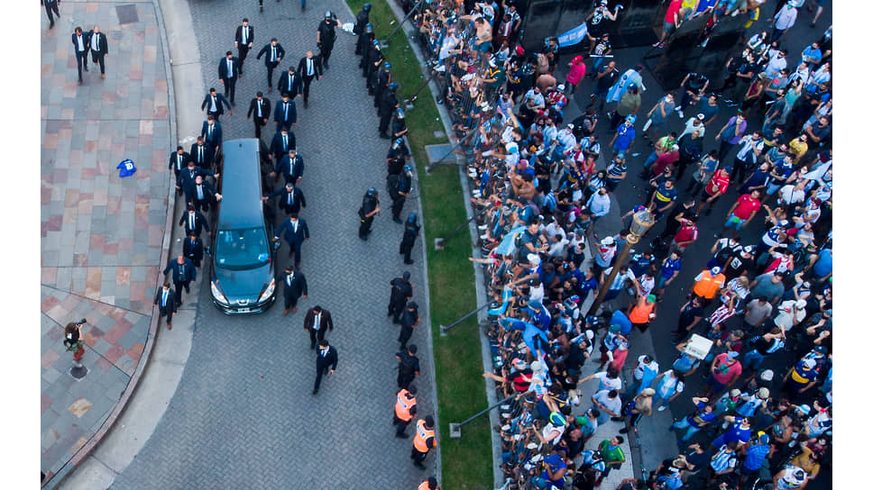 Похороны Диего Марадоны. Буэнос-Айрес, 26 ноября 2020 года