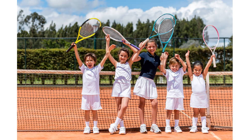 Занятия в школе «Теннис-парк» учат детей общению и помогают найти новых друзей