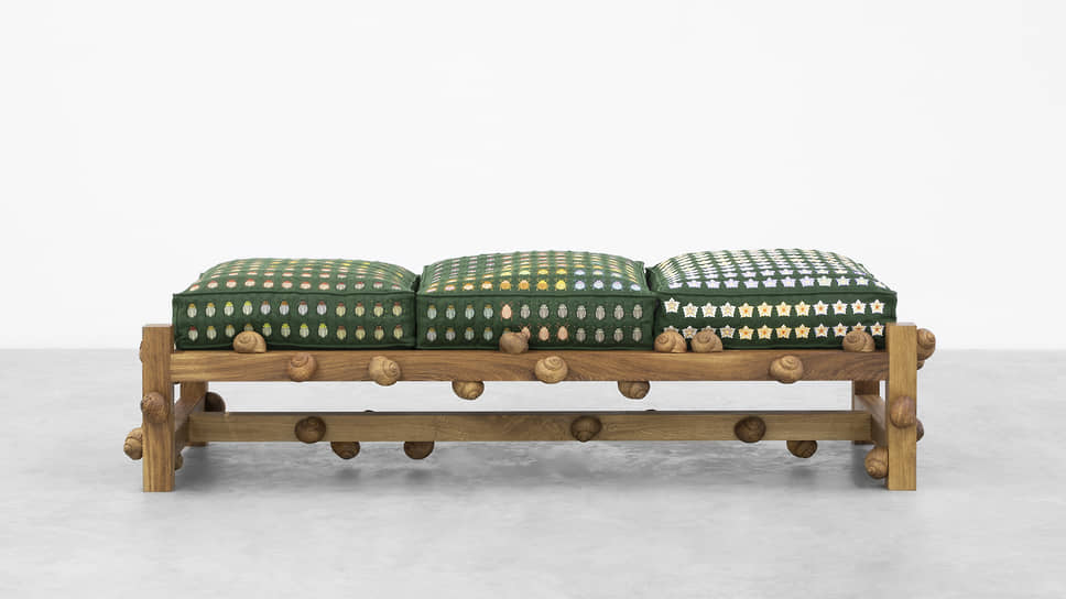 Дубовая скамейка, дизайн Дэниела Дьюара и Грегори Жикеля, галерея Сlearing, Нью-Йорк/Брюссель