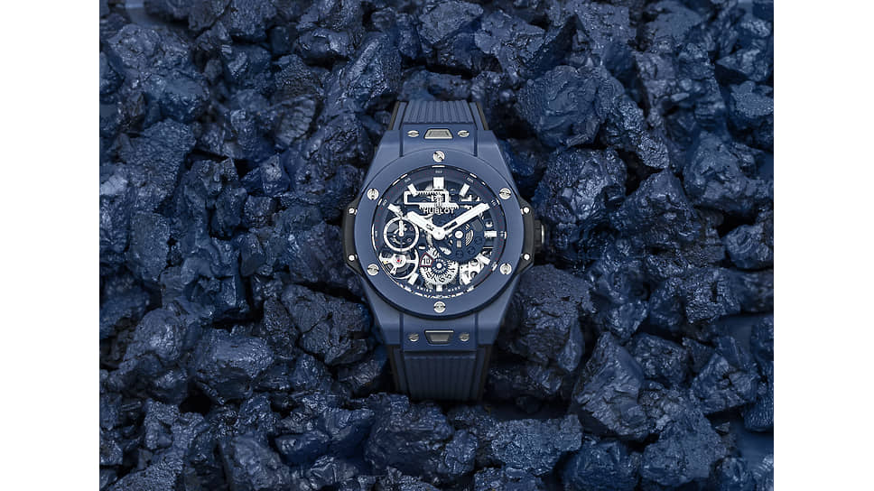 Фото из рекламной кампании часов Hublot Big Bang Meca-10 Blue Ceramic