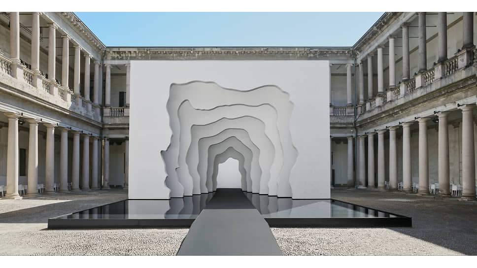 Инсталляция Divided Layers Дэниела Аршама для бренда сантехники Kohler в Палаццо дель Сенато
