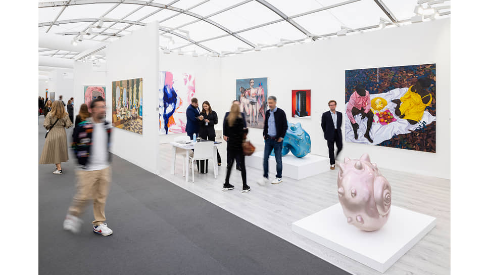 Стенды paris+ par Art Basel 2022