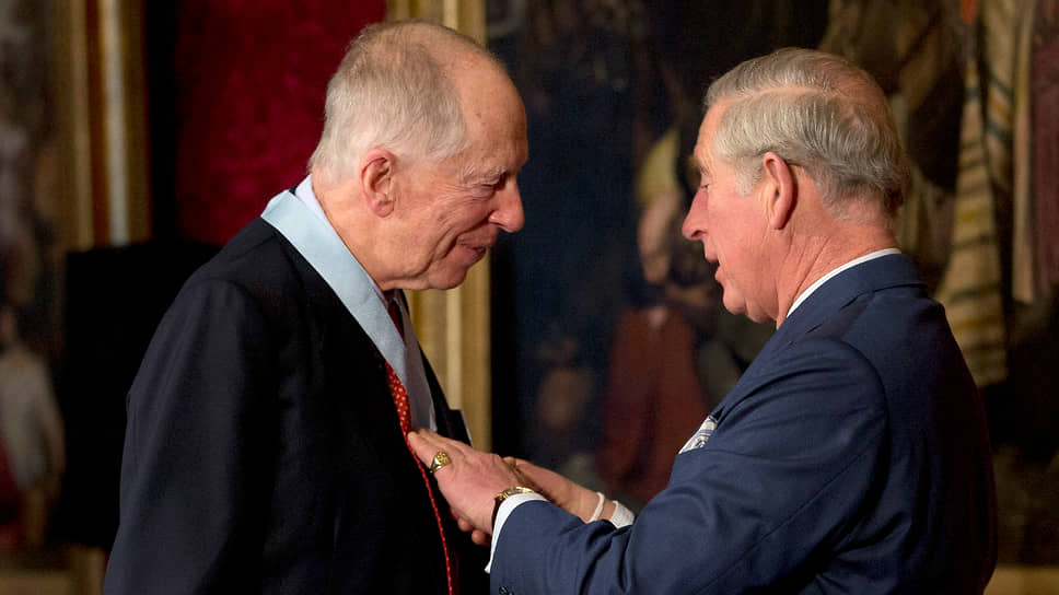 В 2013 году принц Уэльский Чарльз (будущий король Великобритании Карл III) наградил лорда Джейкоба Ротшильда Медалью принца Уэльского за филантропию