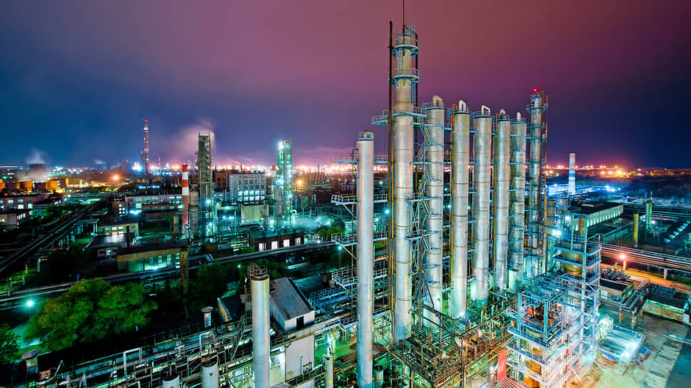 «Омский каучук» (входит в группу компаний «Титан») — один из крупнейших химических заводов не только Сибири, но и всей страны. В мае 2023 года здесь полностью перешли на импортозамещающие компоненты водоблока