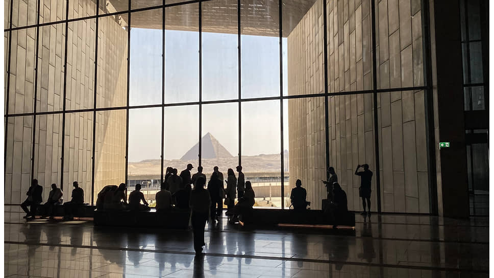 Посетители The Grand Egyptian Museum