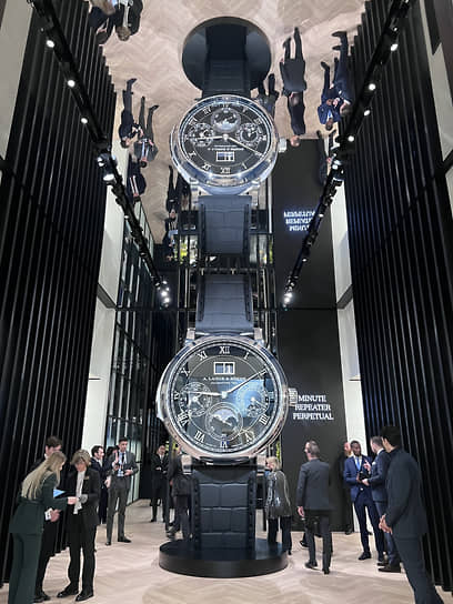 Павильон A. Lange & Söhne с главной новинкой марки: Répétition Minutes Perpétuelle