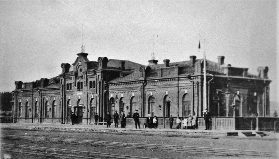 Вокзал станции Киров-Котласский, 1898 год