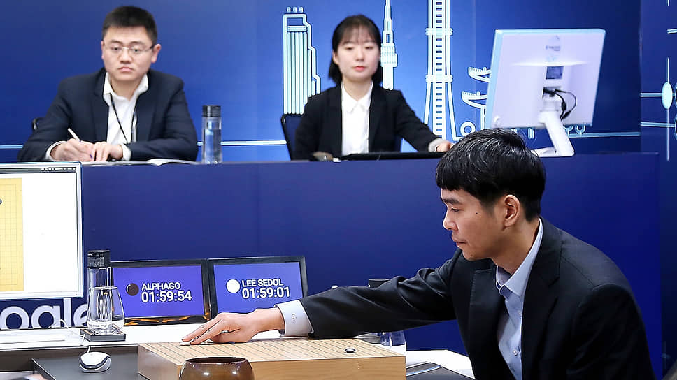 В 2017 году компьютер победил человека в матче по игре в го