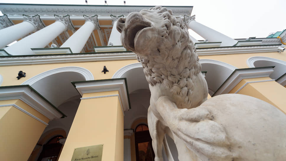 Дом Лобанова-Ростовского (в обиходе дом со львами), Санкт-Петербург